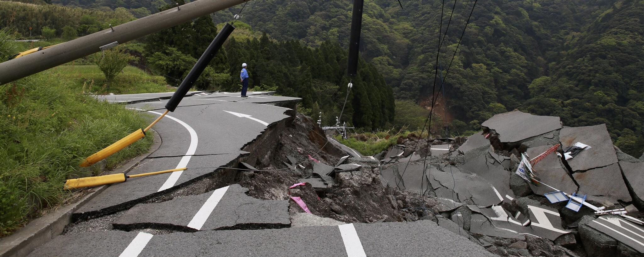 10 Safety Measures to take when you feel Earthquake