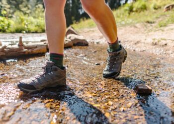 Gear-review-Best-hiking-boots-for-rough-terrain-survivordaily